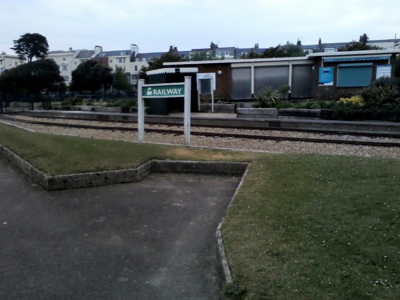 Yha Littlehampton Hostel Exterior photo